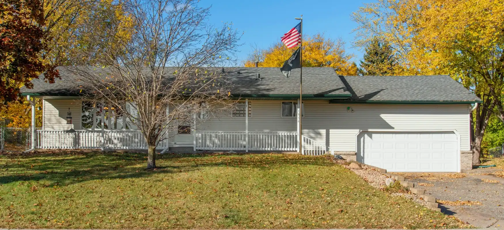 White House With Split Level Garage Photo